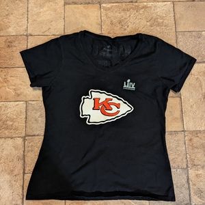 Women's Chiefs T-shirt with Mahomes number 15 on back